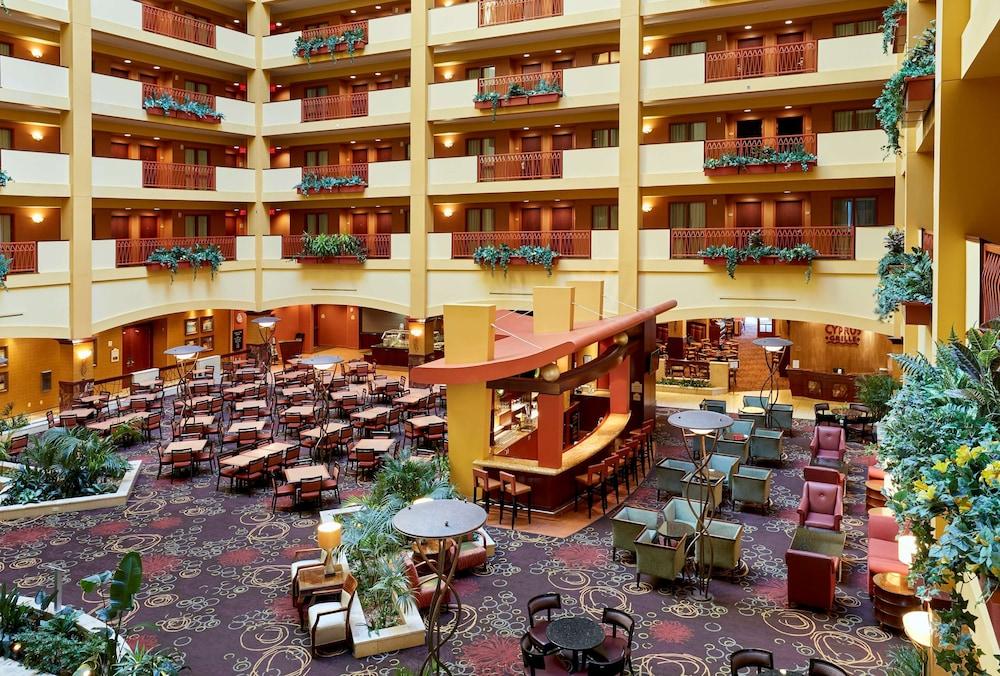 Embassy Suites By Hilton Hampton Convention Center Экстерьер фото