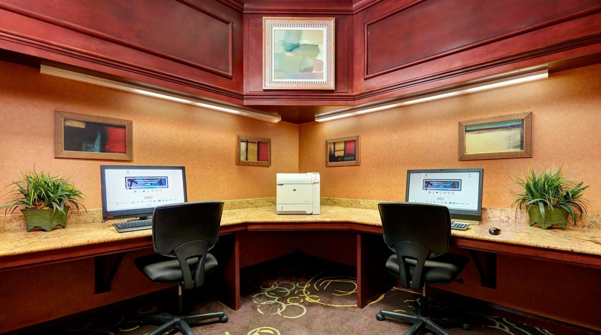 Embassy Suites By Hilton Hampton Convention Center Экстерьер фото
